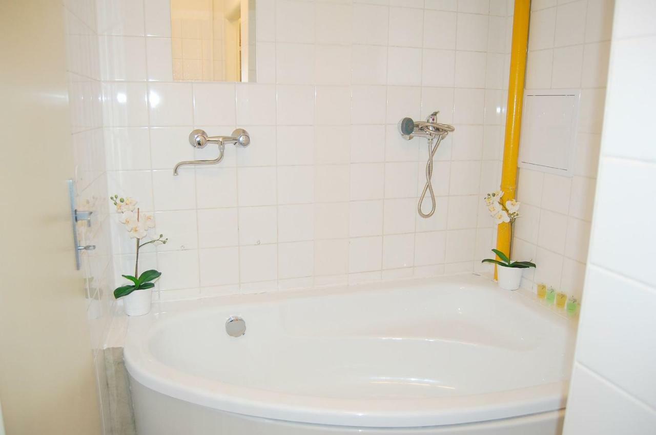 Affinity Hotel Prague 2 Екстериор снимка